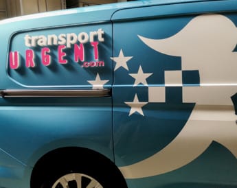 Camionnette après mise en place d'un covering