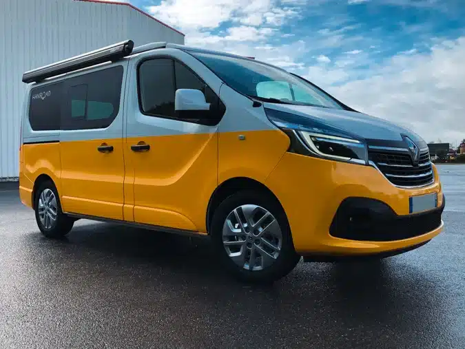 van aménagé avec covering Graphitruck