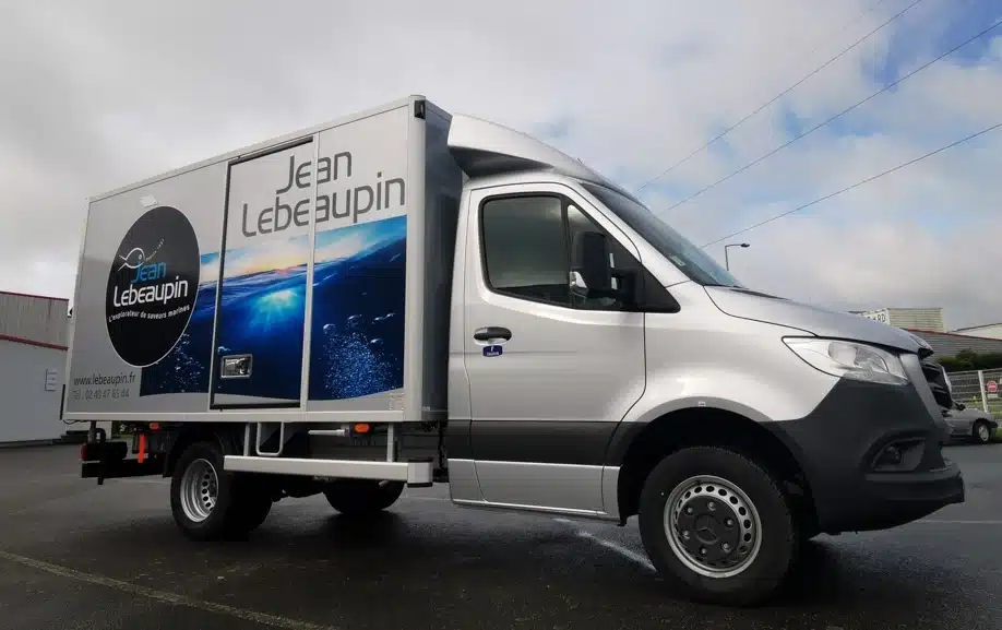 Exemple de réussite de déco sur fourgon utilitaire dans le secteur pro
