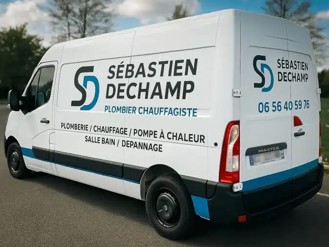 Flocage sur un camion d'un artisan plombier