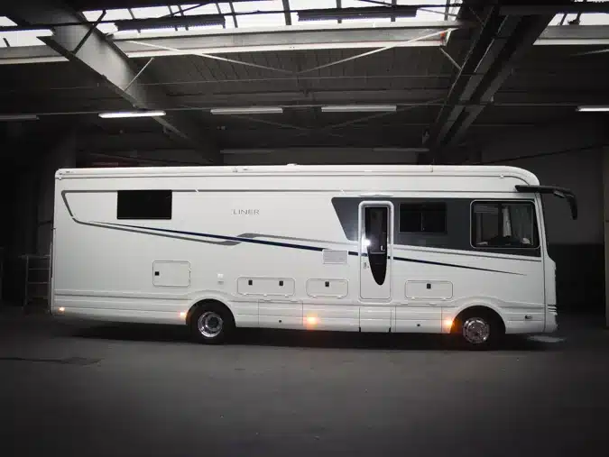 Personnalisation d'un camping car dans nos ateliers