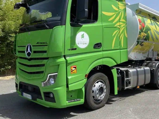Sticker angles morts pour les camions