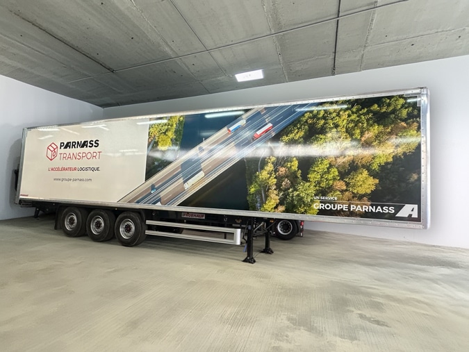 Flocage poids lourd d'une remorque pour les transports Parnass