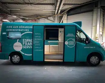 Covering publicitaire haute qualité sur fourgon pour entreprise de services