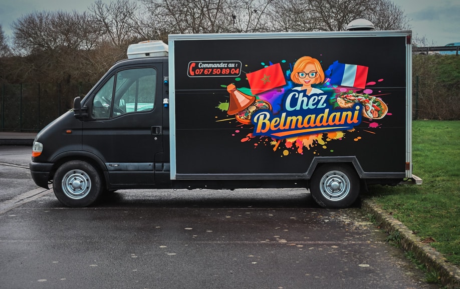 Habillage flan gauche d'un food truck
