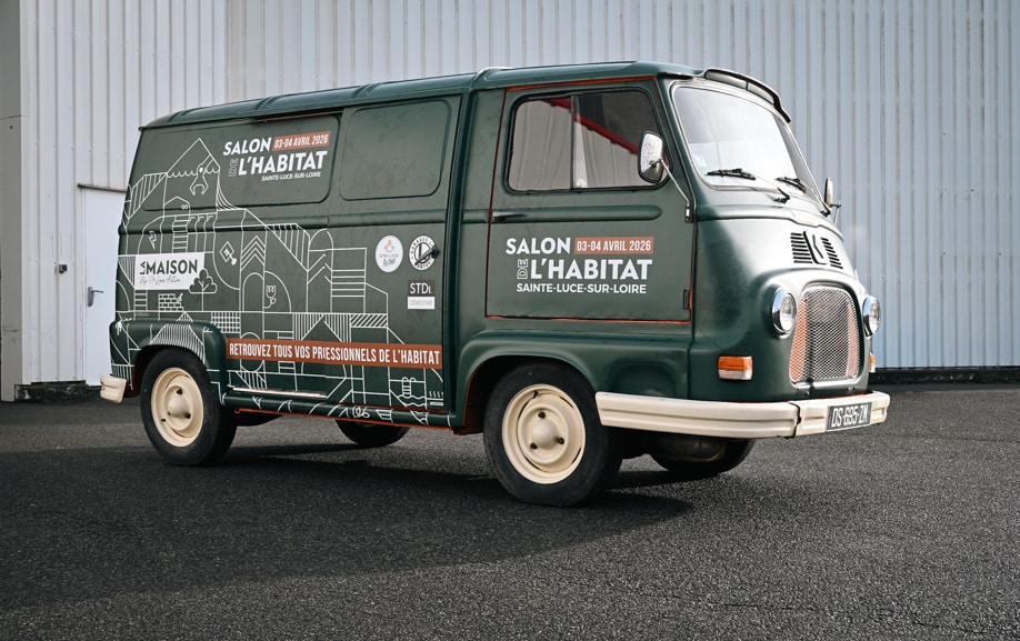 Covering Estafette sur véhicule ancien réalisé par GRAPHITRUCK