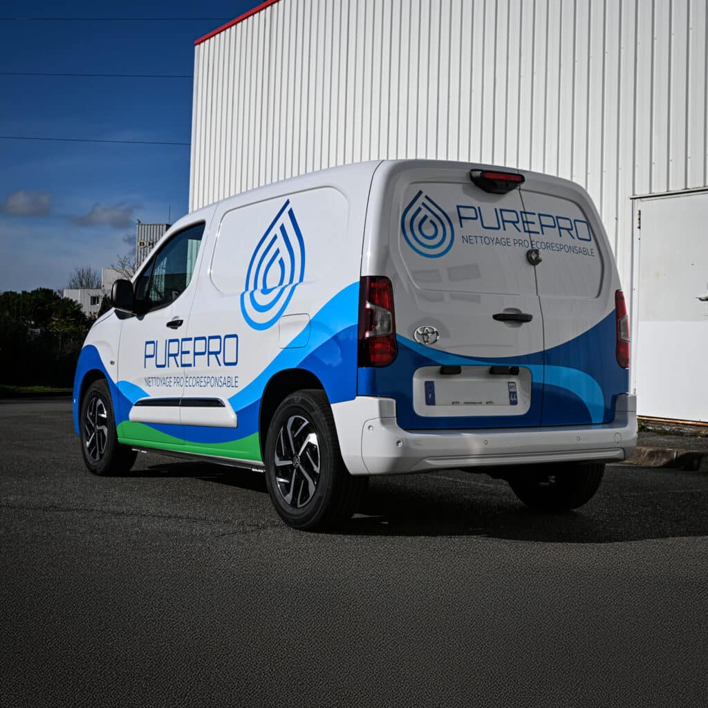 Exemple de kit déco camion sur un utilitaire