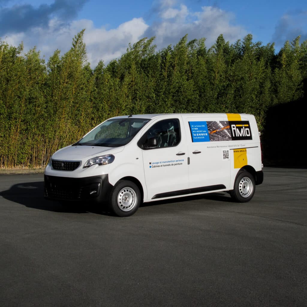 Covering Peugeot Expert sur mesure d'un véhicule d'intervention d'une entreprise