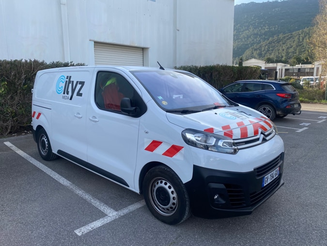 Covering utilitaire Citroën Jumpy réalisé par Graphitruck