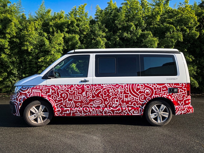 Covering d'un fourgon aménagé à Nantes par Graphitruck