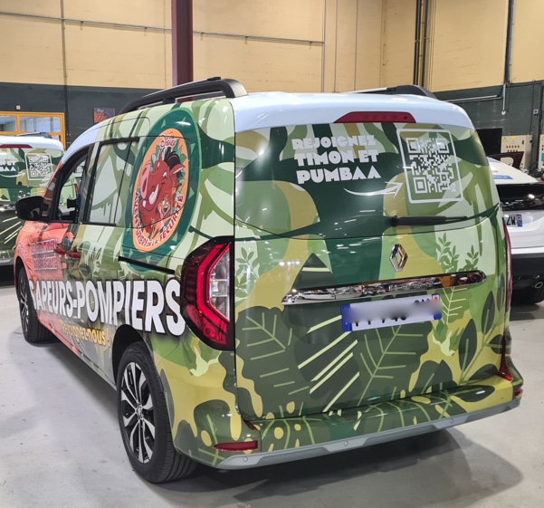 Flocage professionnel sur un Renault Kangoo d'entreprise