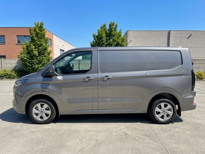 Flocgae de ford transit custom réalisé par Graphitruck