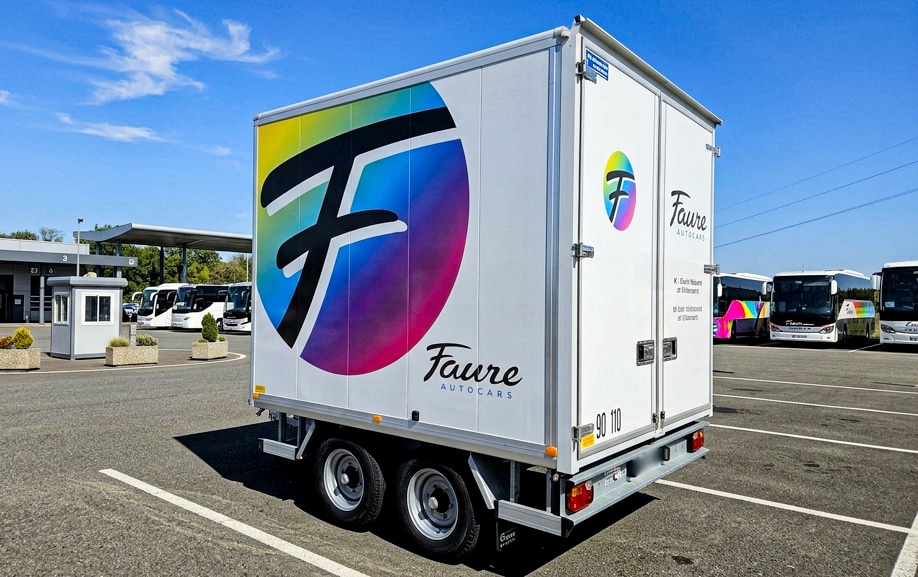 Habillage partiel de remorque avec logo Autocars Faure Tourisme