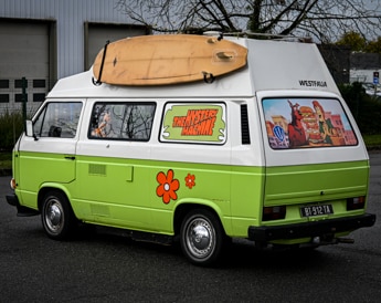 Habillage avec des stickers haute définition d'un van aménagé