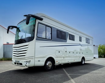 Personnalisation d'un covering de Motorhome réalisé à Nantes