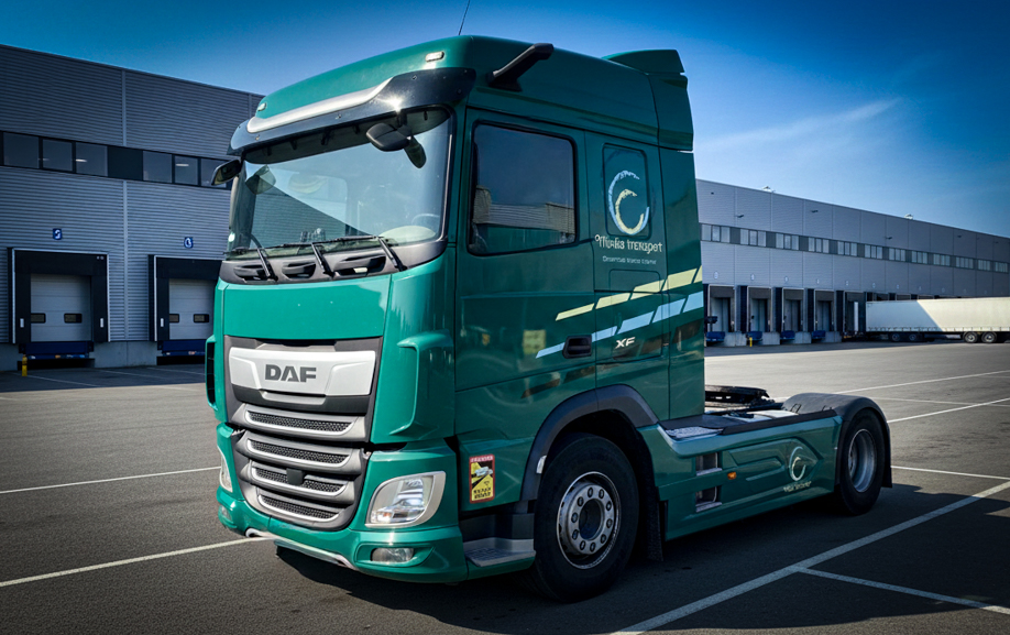 Flocage d'un tracteur PL par Graphitruck