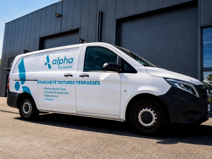 Flocage personnalisé d'un camion pour une entreprise