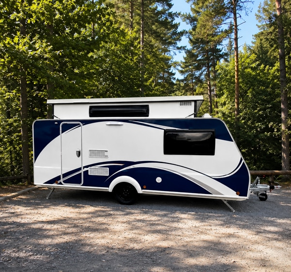 Personnalisation d'un caravane réalisée par Graphitruck