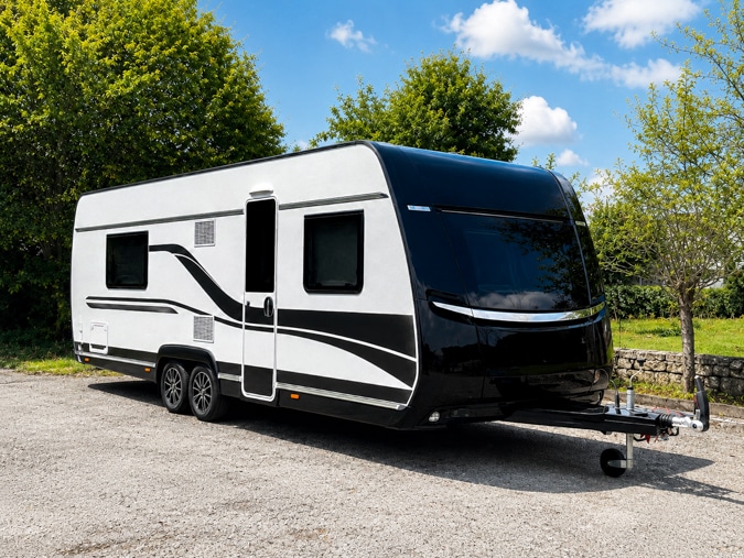 Total covering d'une caravane moderne